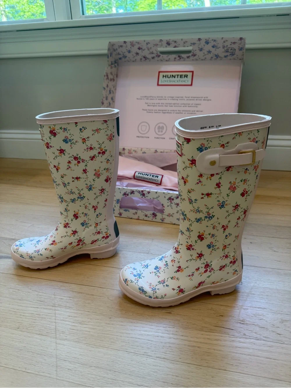 NWT Hunter x LoveShack Fancy - White Floral Tall Rain Boot - Size 2